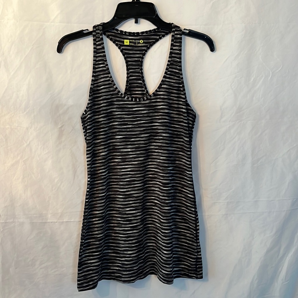 Xersion Slim Fit Athletic Tank Top Size M